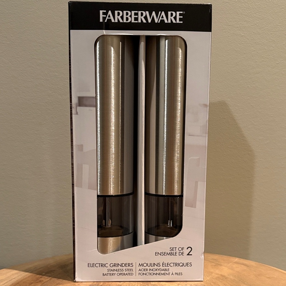 Brand New Electric Salt & Pepper Led Grinders